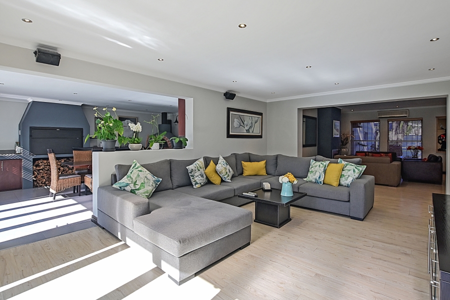 4 Bedroom Property for Sale in Blouberg Rise Western Cape
